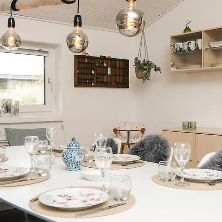 8 Person In Nyaraló Hvide Sande