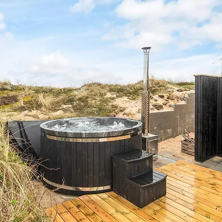 8 Person In Nyaraló Hvide Sande